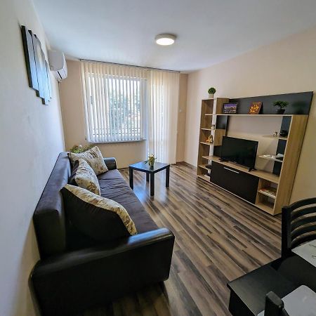 Emalena Apartment Varna Exterior foto