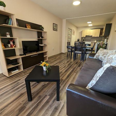Emalena Apartment Varna Exterior foto